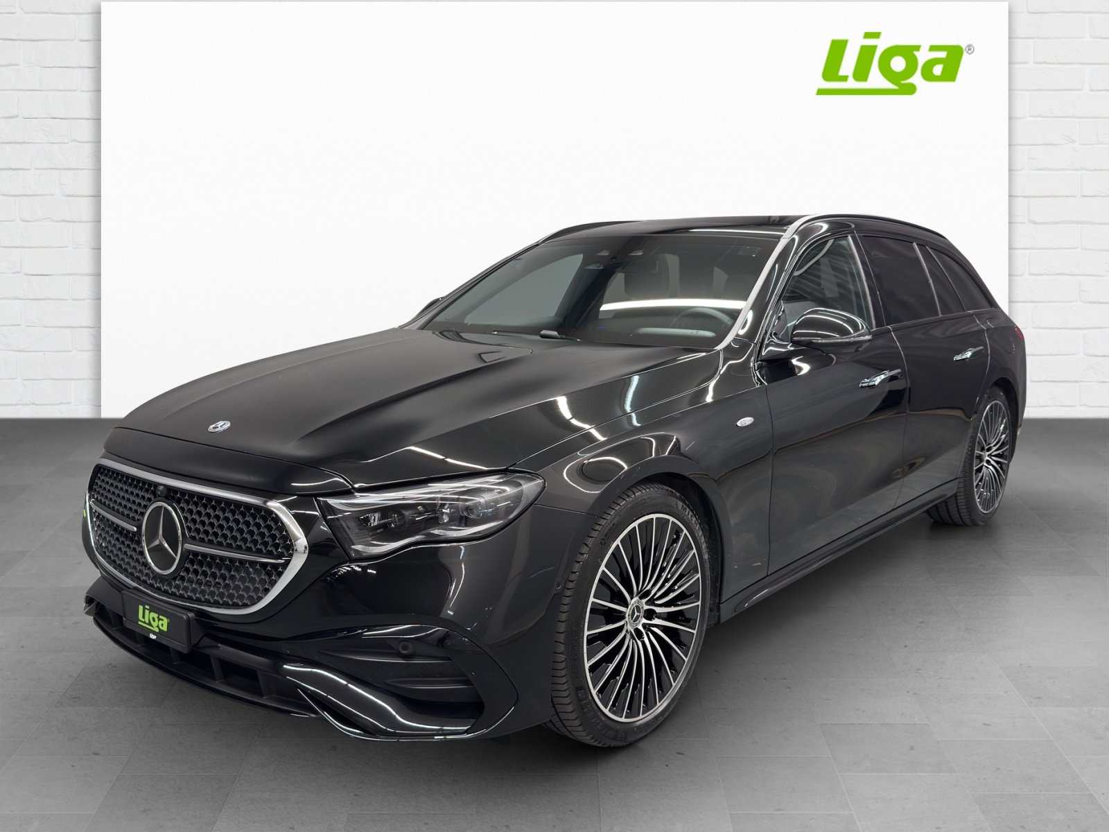 MERCEDES-BENZ E 300 de AMG Line 4Matic
