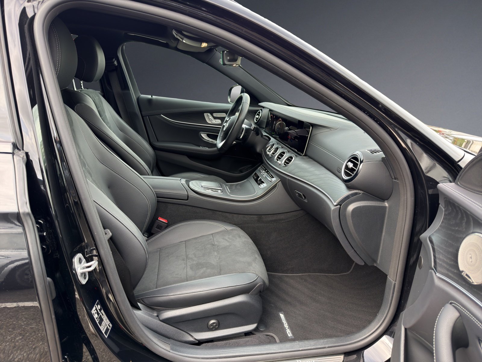 MERCEDES-BENZ E 300 de T 4Matic AMG Line 9G-Tronic, Plug-in-Hybrid Diesel/Elektro, Occasion / Gebraucht, Automatik - 7