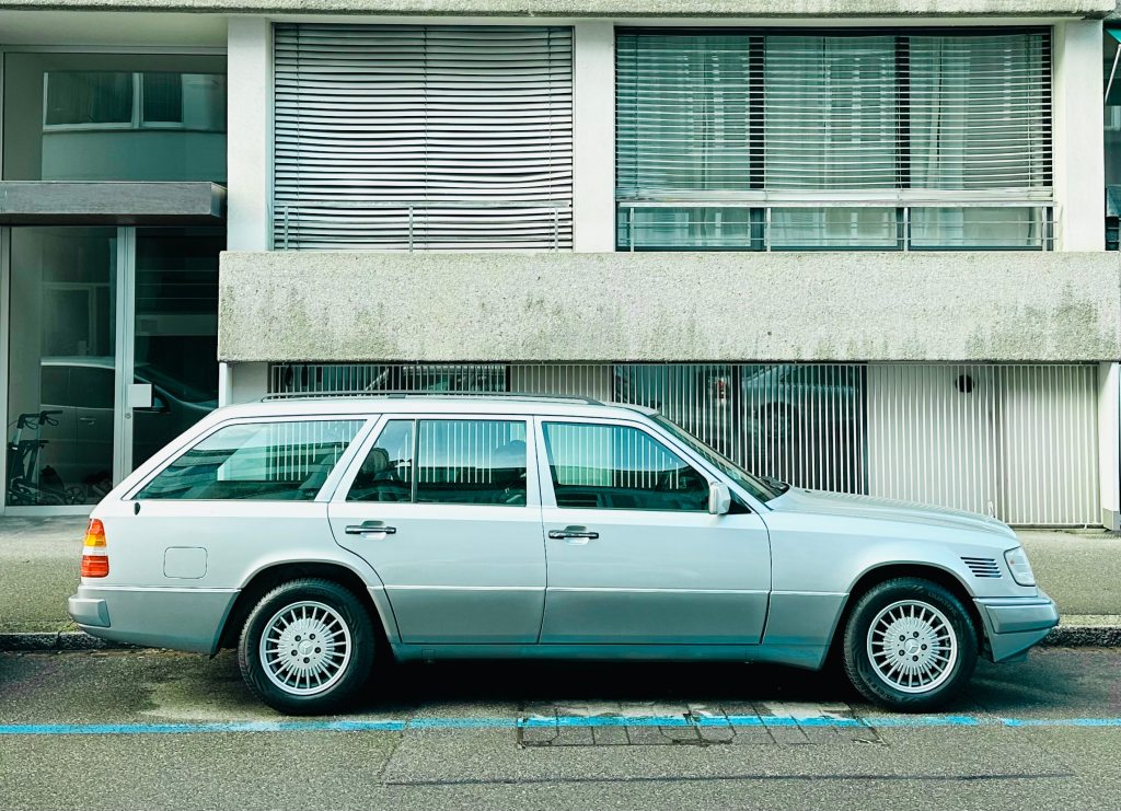 MERCEDES-BENZ E 300 TD Turbo, Diesel, Oldtimer, Automatik - 2