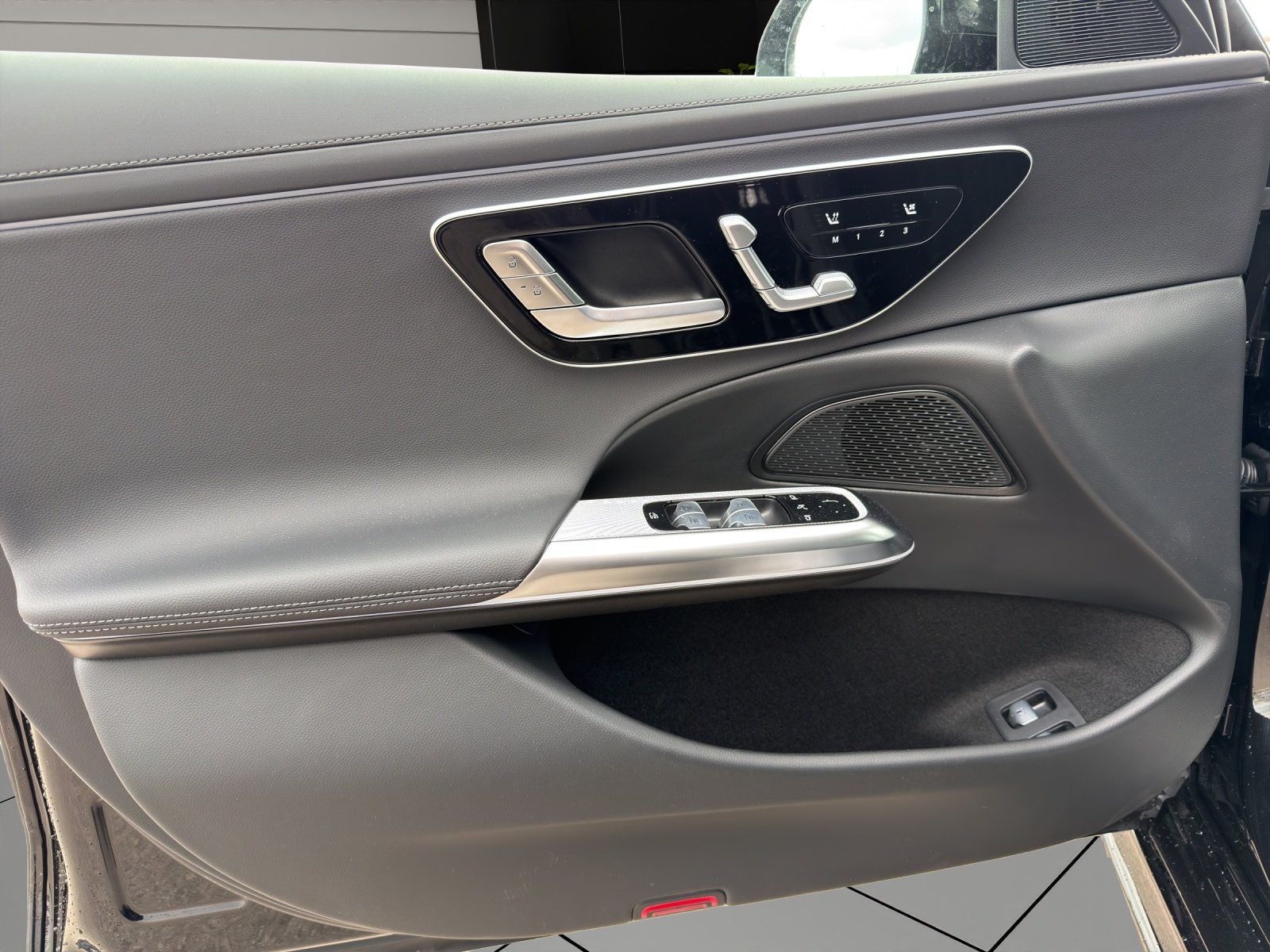 MERCEDES-BENZ E 300 e 4Matic EQ Hybrid 9G-Tronic, Plug-in-Hybrid Petrol/Electric, New car, Automatic - 7