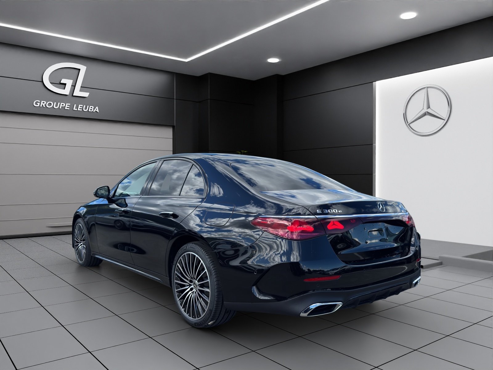 MERCEDES-BENZ E 300 e 4Matic EQ Hybrid 9G-Tronic, Plug-in-Hybrid Benzina/Elettrica, Auto nuove, Automatico - 5