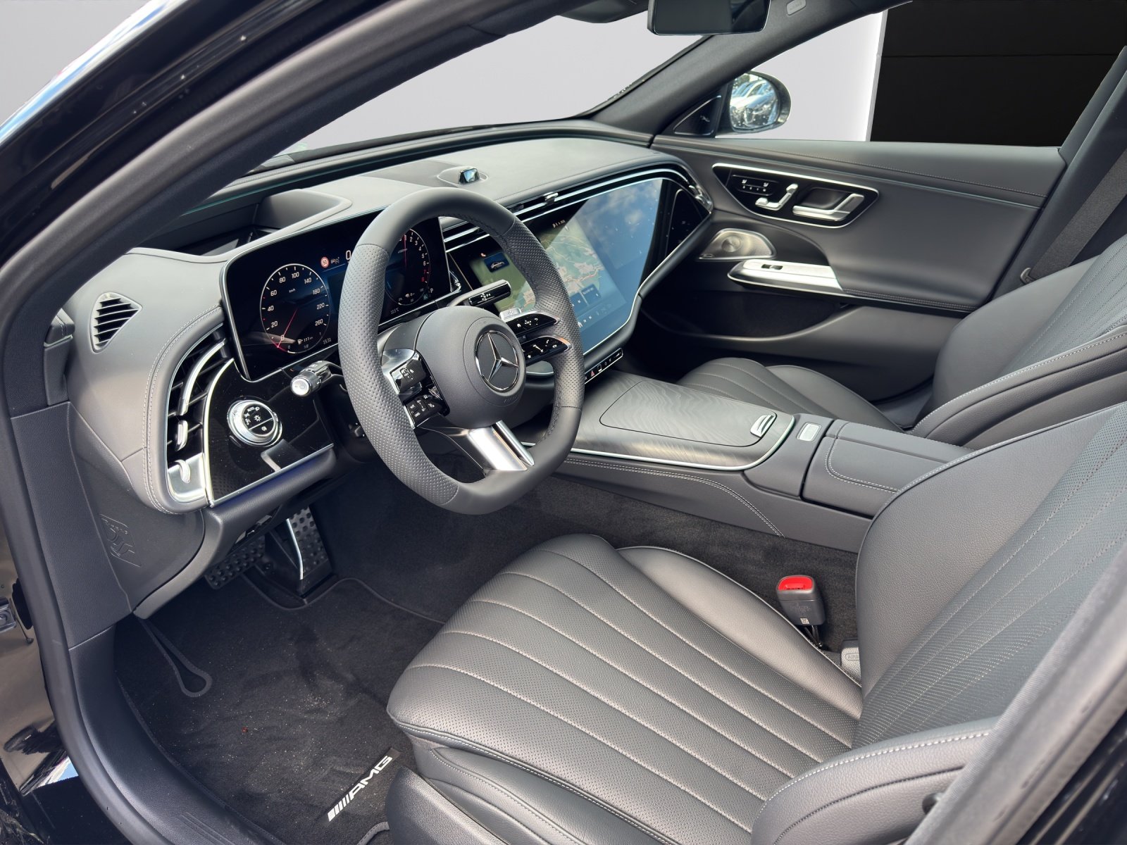 MERCEDES-BENZ E 300 e 4Matic EQ Hybrid 9G-Tronic, Plug-in-Hybrid Benzina/Elettrica, Auto nuove, Automatico - 6