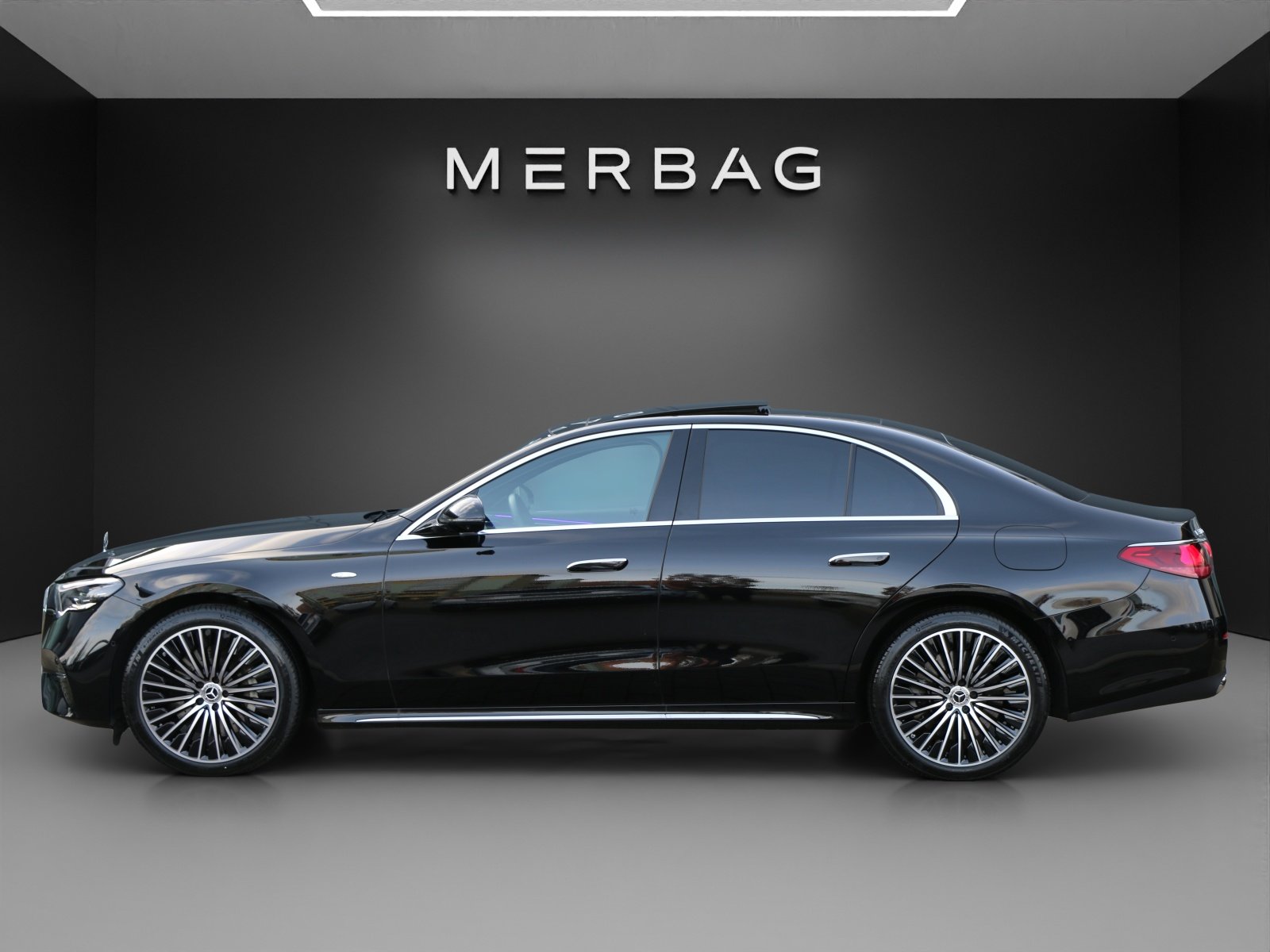 MERCEDES-BENZ E 300 e 4Matic 9G-Tronic, Plug-in-Hybrid Benzin/Elektro, Occasion / Gebraucht, Automatik - 2