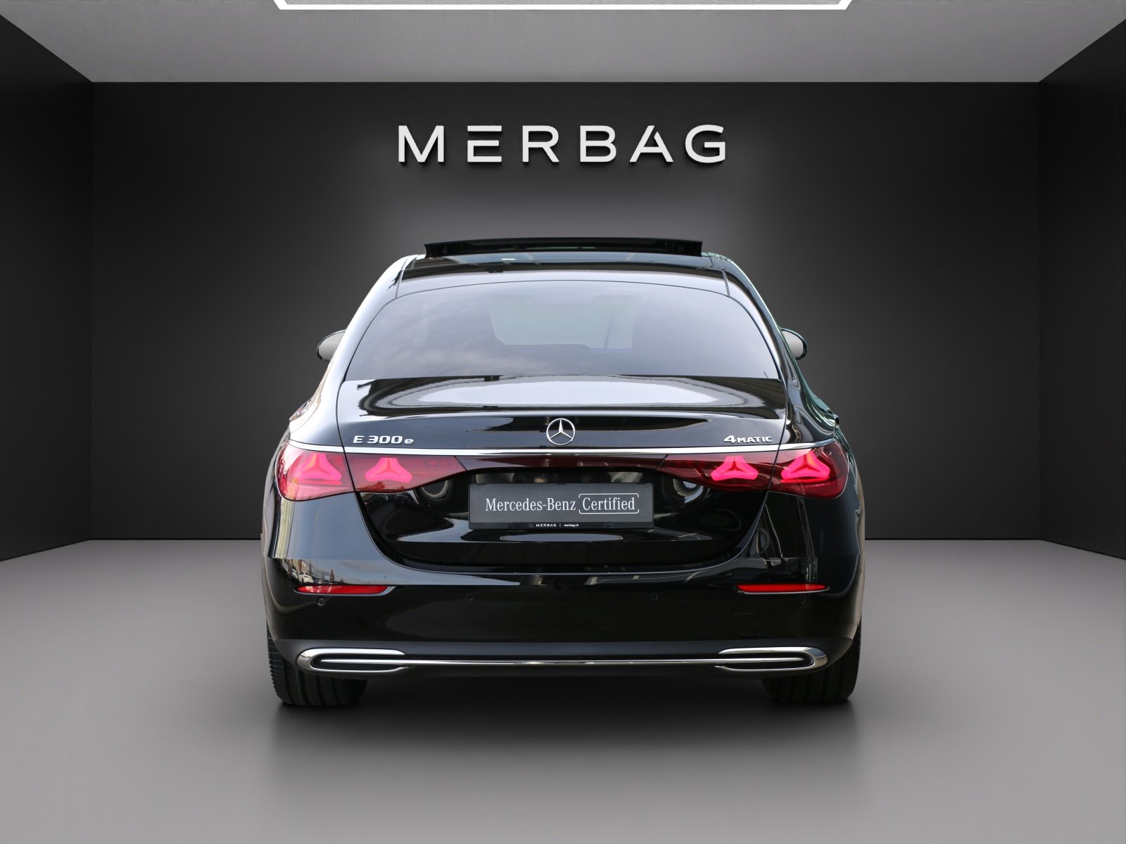 MERCEDES-BENZ E 300 e 4Matic 9G-Tronic, Plug-in-Hybrid Benzin/Elektro, Occasion / Gebraucht, Automatik - 4