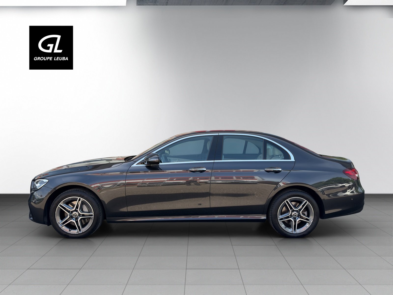 MERCEDES-BENZ E 300 de 4M AMG Line, Plug-in-Hybrid Diesel/Electric, Second hand / Used, Automatic - 3