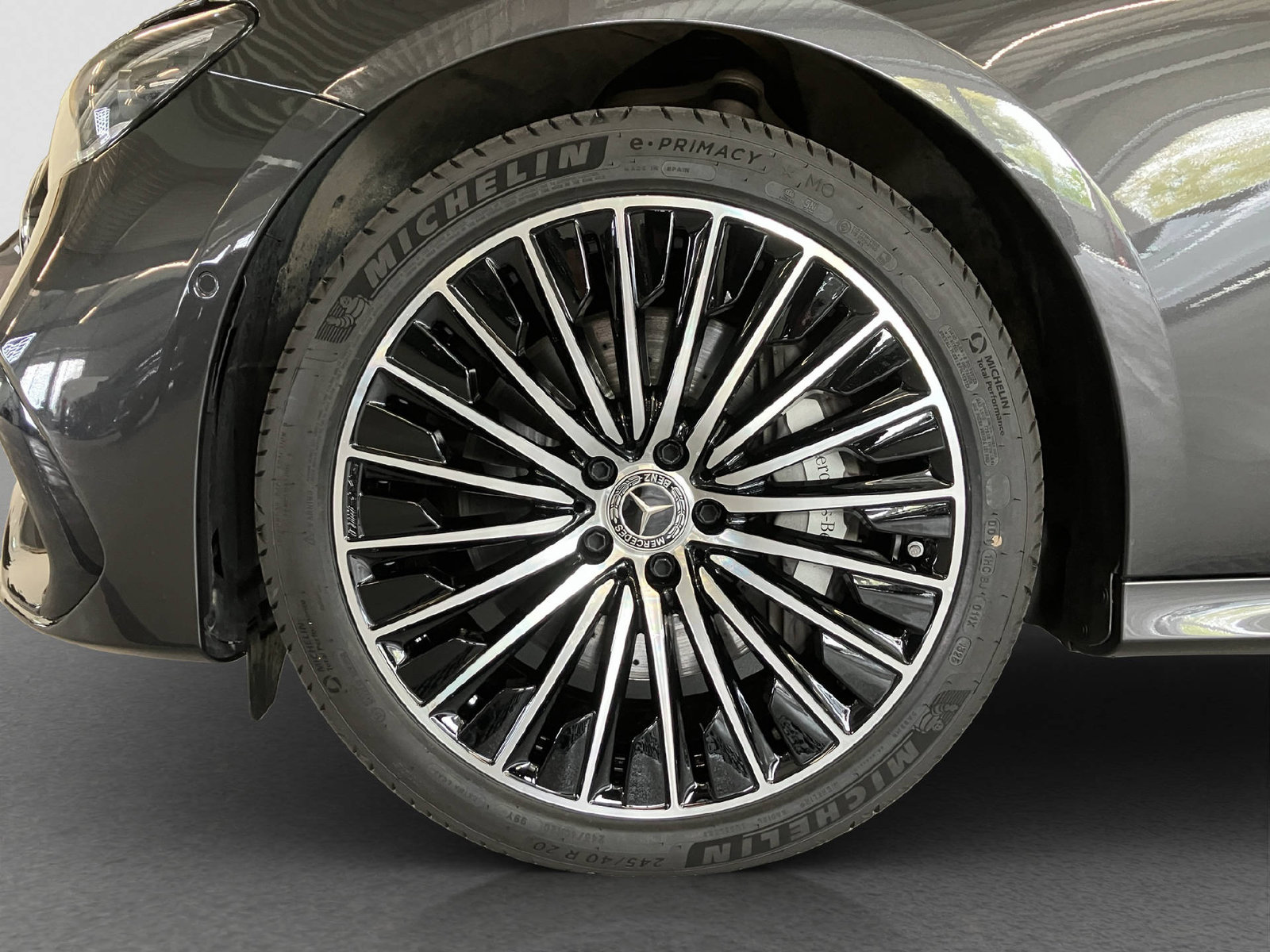 MERCEDES-BENZ E 300 e AMG Line 4MATIC, Plug-in-Hybrid Benzin/Elektro, Occasion / Gebraucht, Automatik - 6