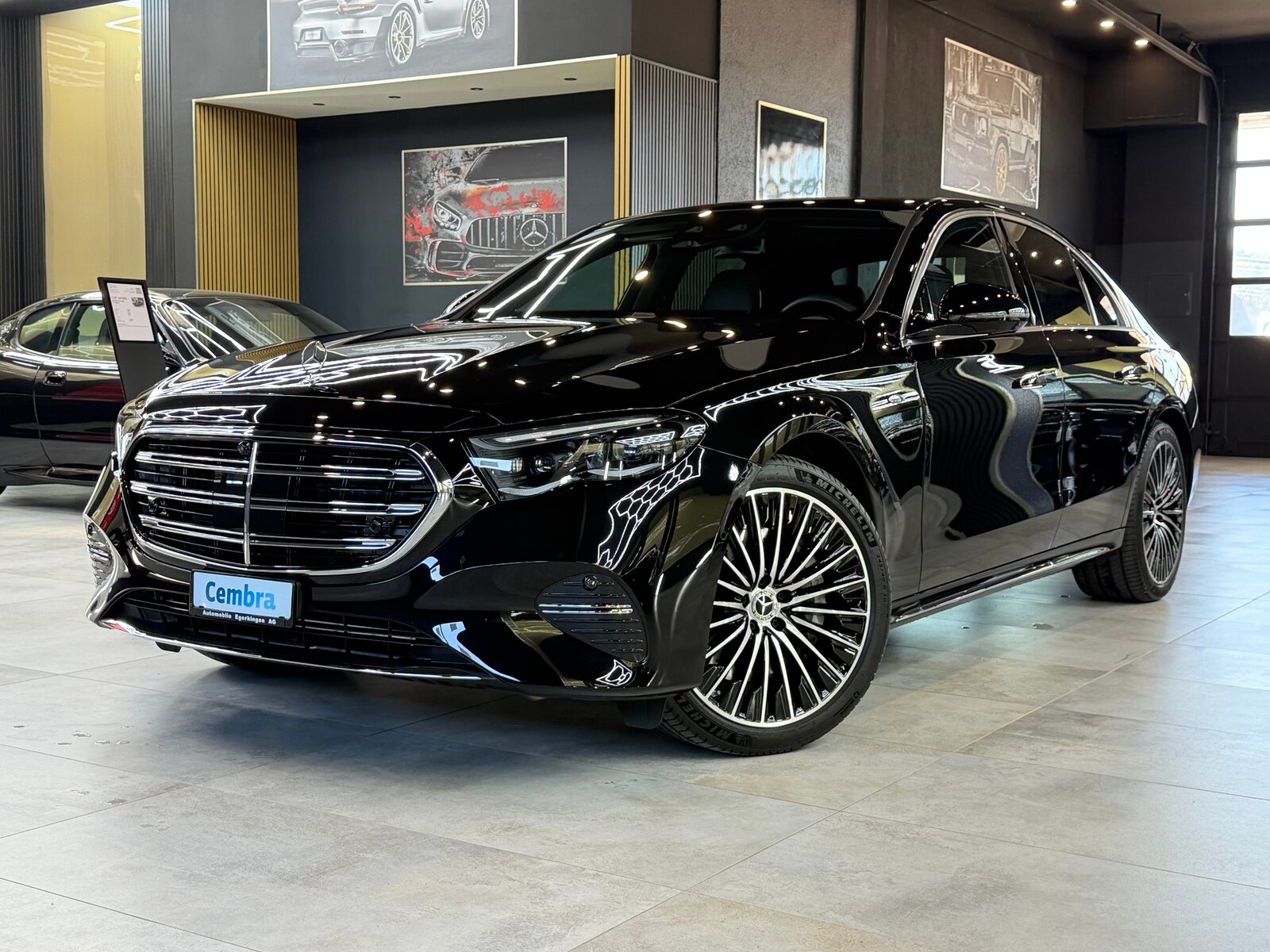 MERCEDES-BENZ E 300 e 4Matic EQ Hybrid 9G-Tronic