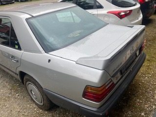 MERCEDES-BENZ W124 300 E, Essence, Voiture de collection, Automatique - 4