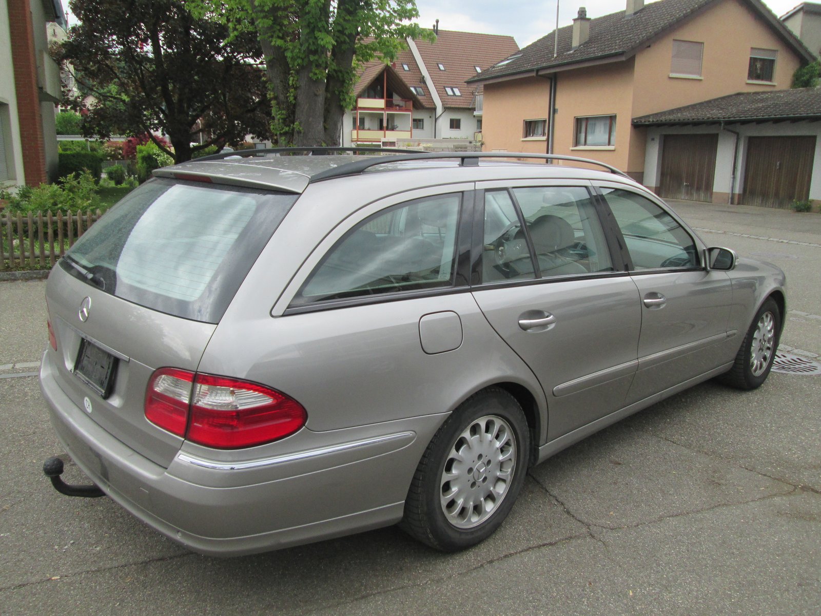 MERCEDES-BENZ E 320 CDI Elégance Automatic, Diesel, Occasion / Gebraucht, Automatik - 5