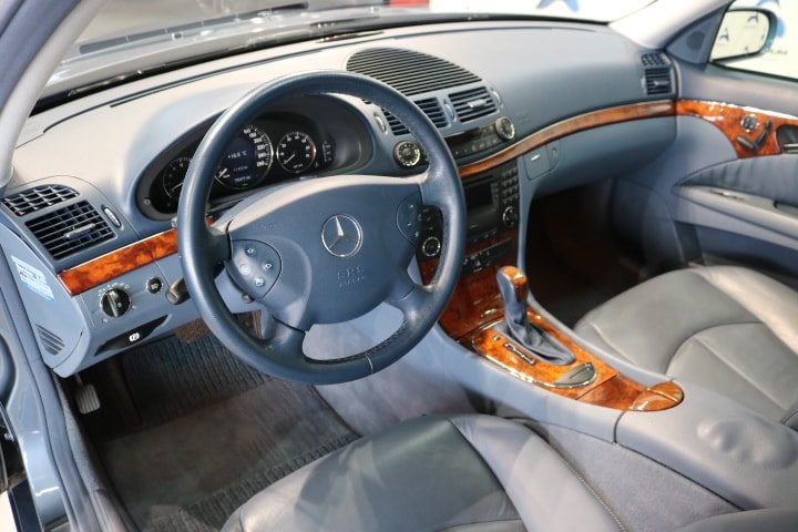 MERCEDES-BENZ E 320 Elégance Automatic, Petrol, Second hand / Used, Automatic - 3