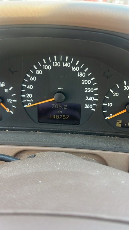 MERCEDES-BENZ E 320 V6, Petrol, Second hand / Used, Automatic - 5