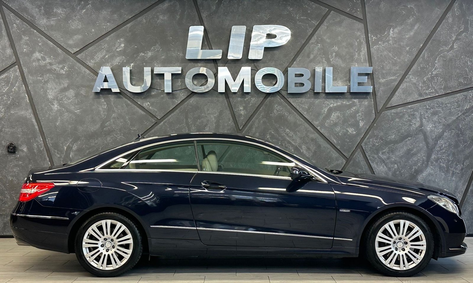 MERCEDES-BENZ E 350 CGI BlueEfficiency 7G-Tronic, Benzin, Occasion / Gebraucht, Automatik - 4