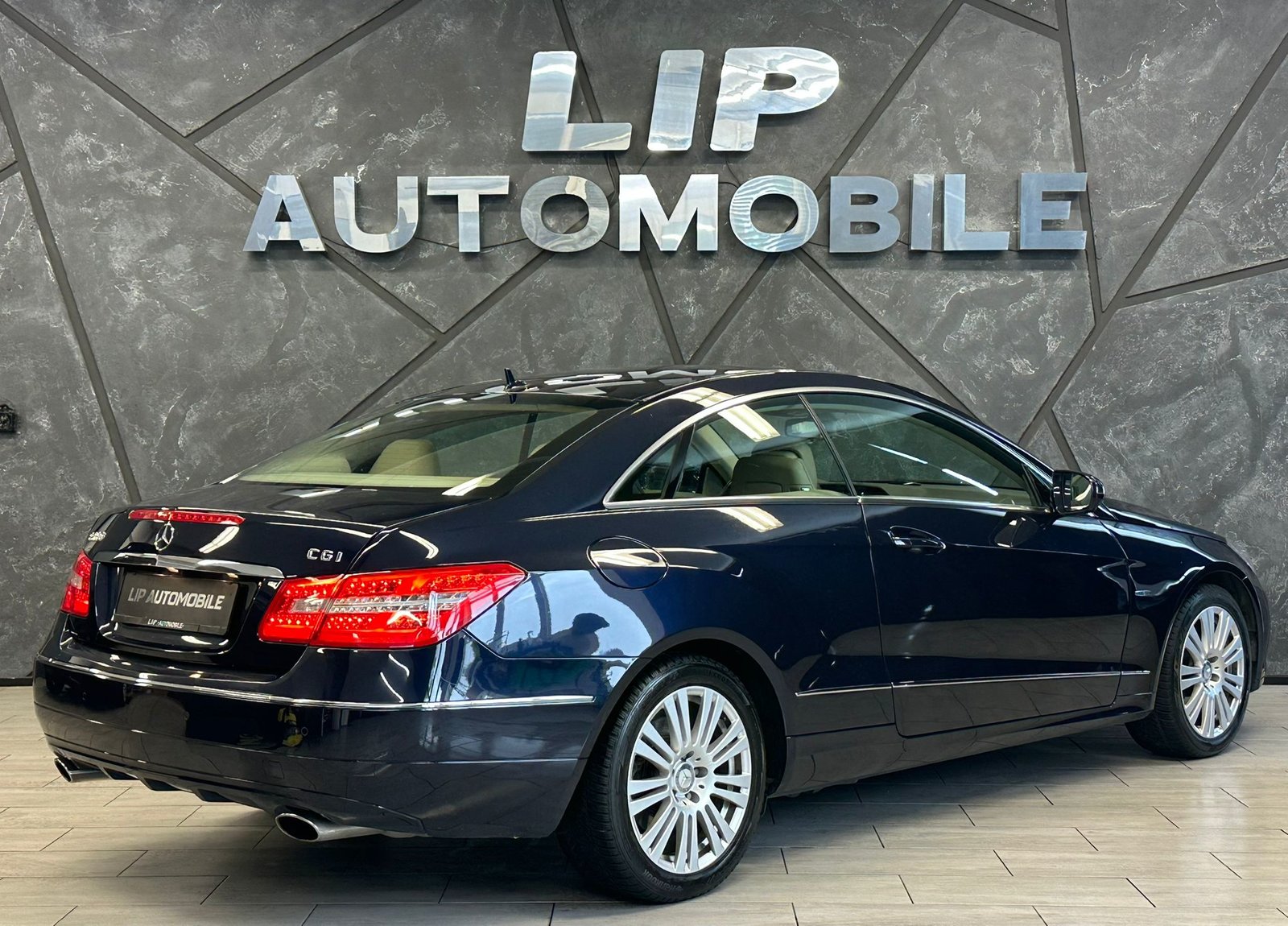 MERCEDES-BENZ E 350 CGI BlueEfficiency 7G-Tronic, Benzin, Occasion / Gebraucht, Automatik - 6