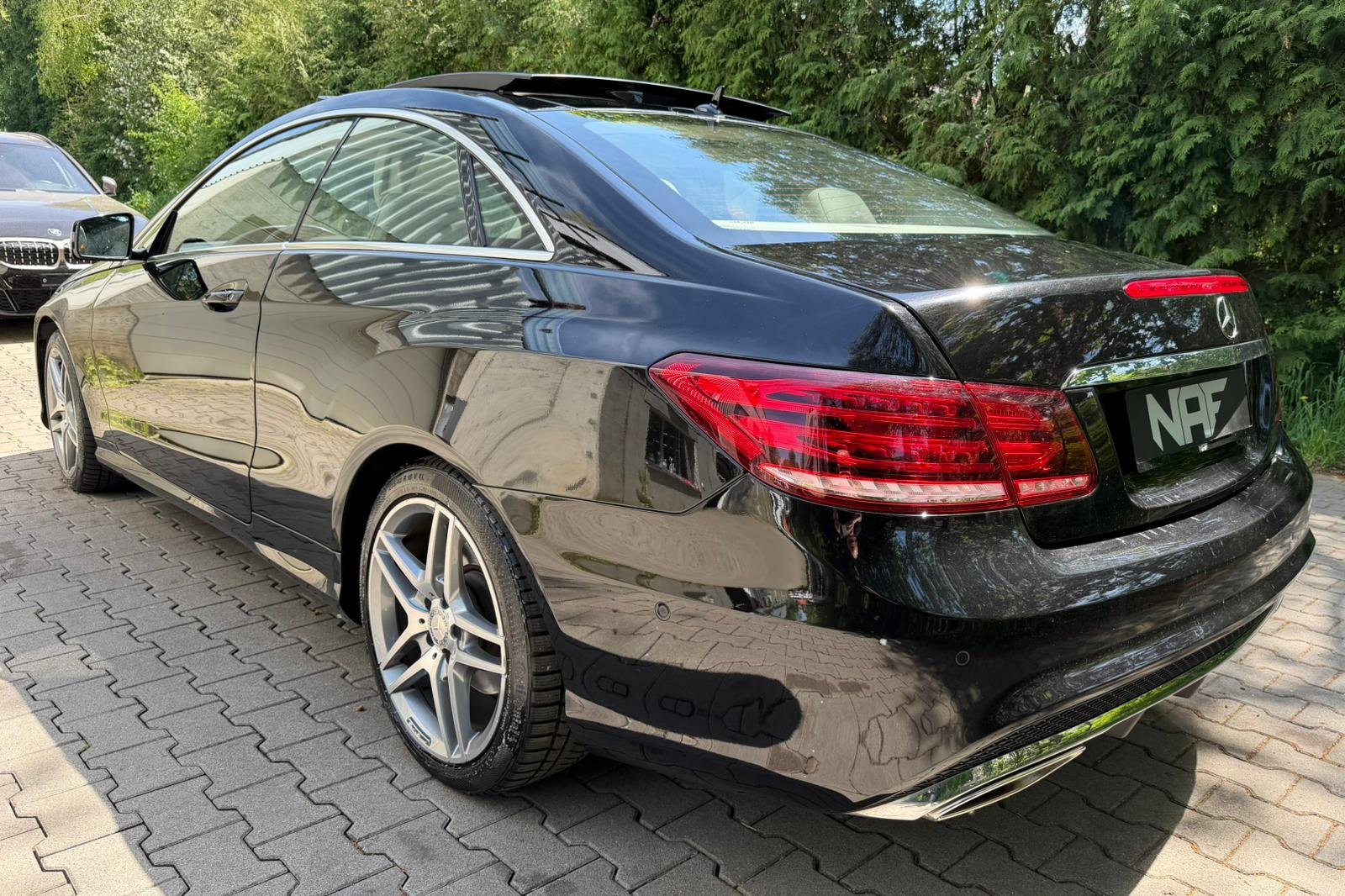 MERCEDES-BENZ E 350 4Matic AMG Line 7G-Tronic, Essence, Occasion / Utilisé, Automatique - 3