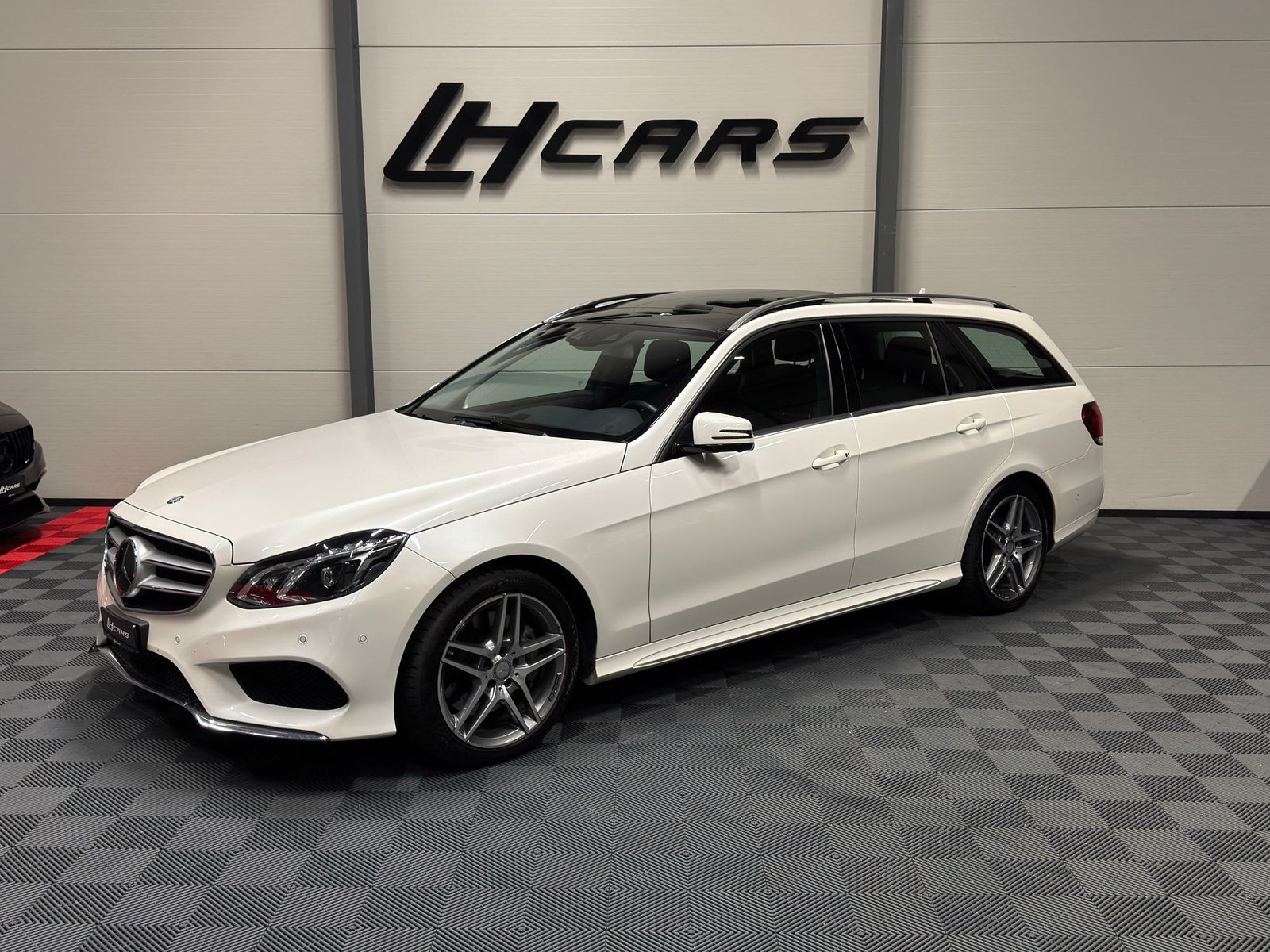 MERCEDES-BENZ E 350 CDI BlueTec Avantg. 4m Kombi AMG-Line