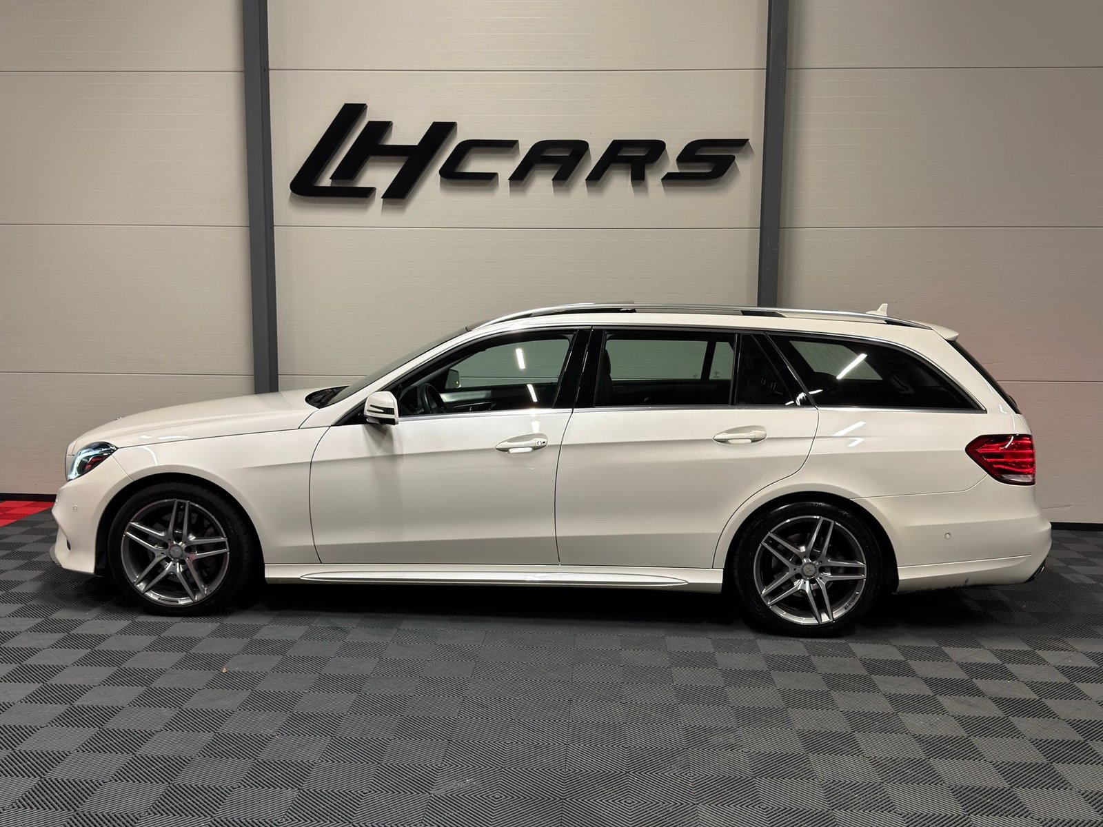 MERCEDES-BENZ E 350 CDI BlueTec Avantg. 4m Kombi AMG-Line, Diesel, Occasion / Gebraucht, Automatik - 2