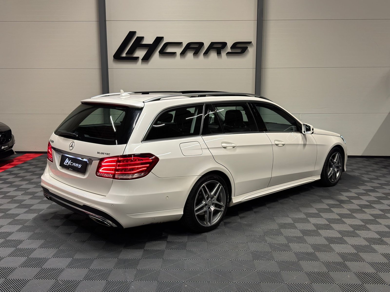 MERCEDES-BENZ E 350 CDI BlueTec Avantg. 4m Kombi AMG-Line, Diesel, Occasion / Gebraucht, Automatik - 4