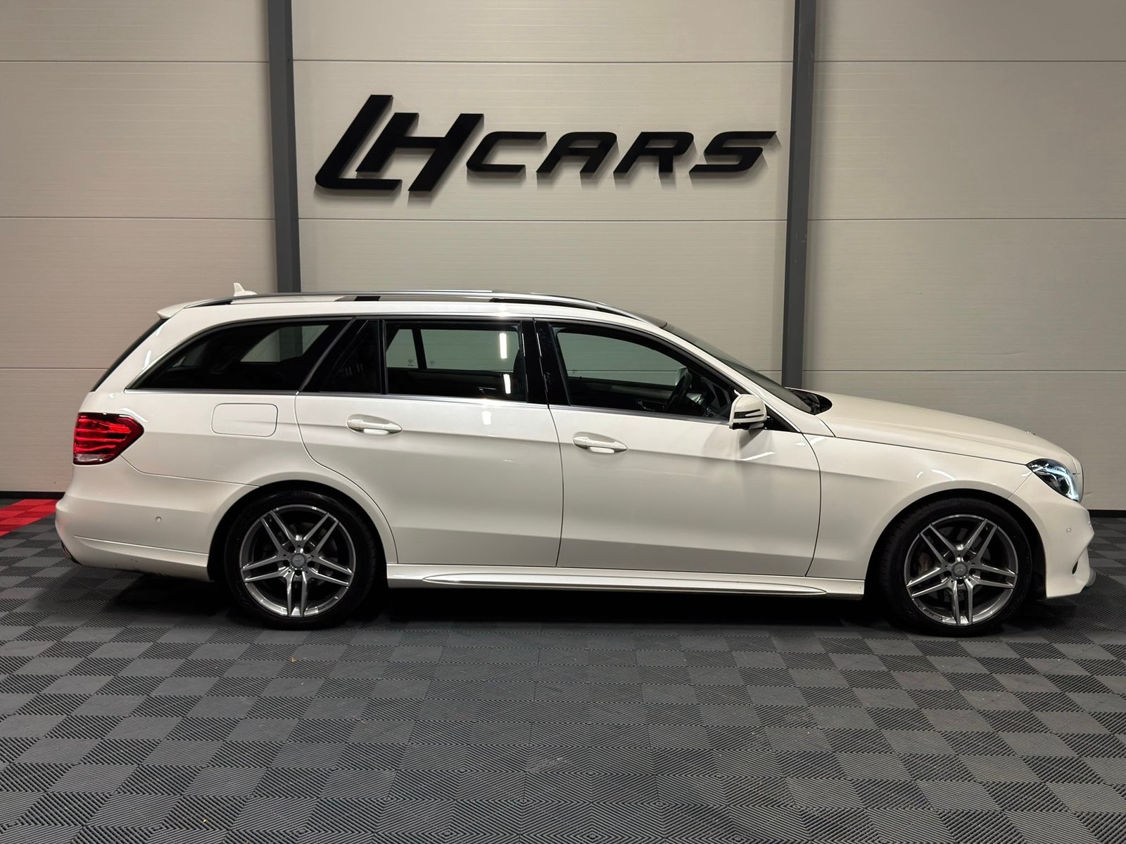 MERCEDES-BENZ E 350 CDI BlueTec Avantg. 4m Kombi AMG-Line, Diesel, Occasion / Gebraucht, Automatik - 5