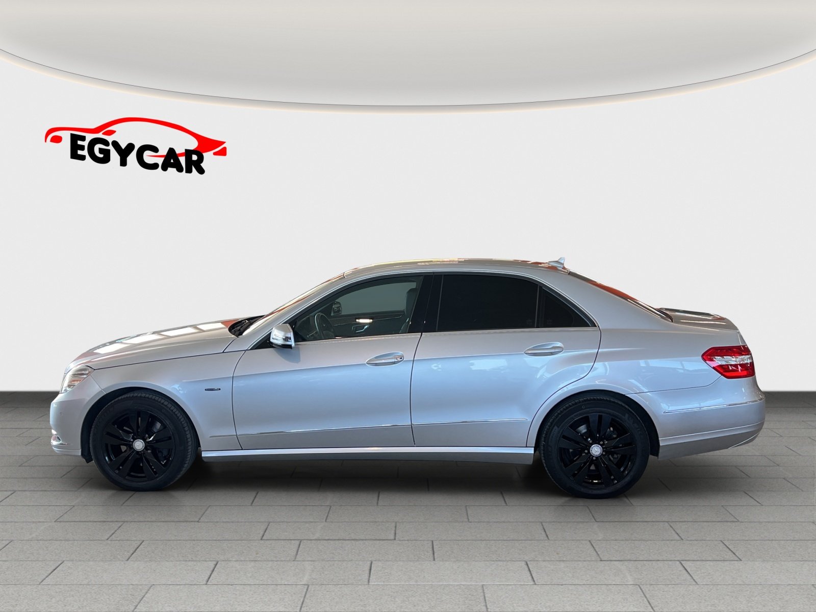 MERCEDES-BENZ E 350 CGI BlueEfficiency Elégance 4Matic 7G-T, Essence, Occasion / Utilisé, Automatique - 6