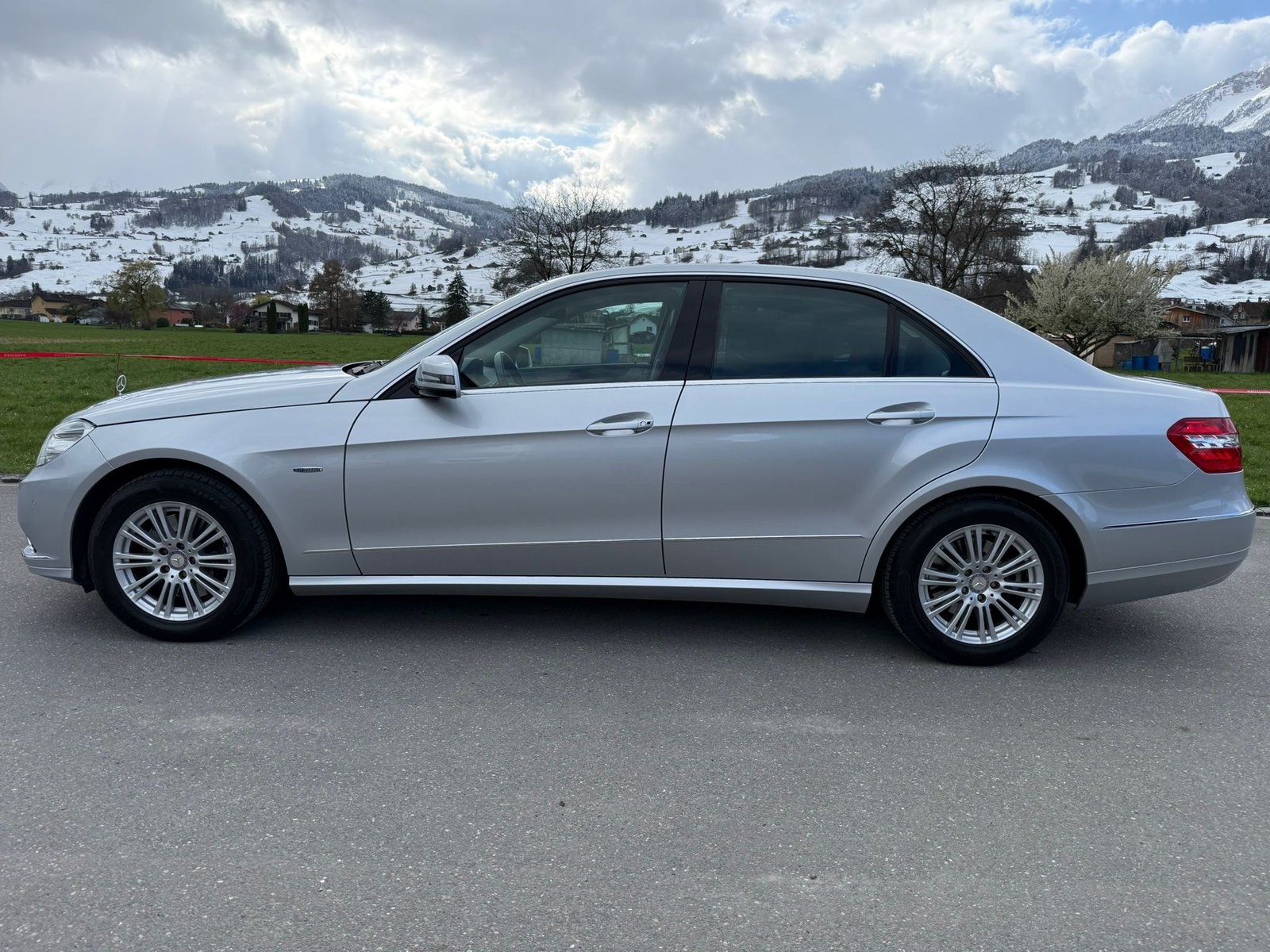 MERCEDES-BENZ E 350 CGI BlueEfficiency Elégance 7G-Tronic, Petrol, Second hand / Used, Automatic - 3