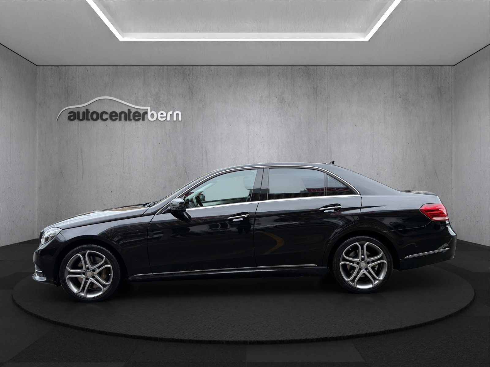 MERCEDES-BENZ E 350 BlueTEC Avantgarde 4Matic 7G-Tronic, Diesel, Second hand / Used, Automatic - 4