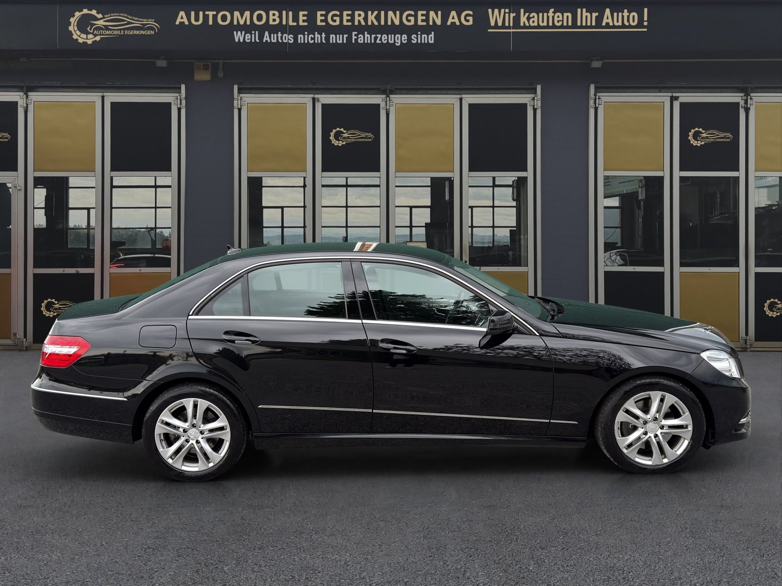 MERCEDES-BENZ E 350 V6 4matic, Benzin, Occasion / Gebraucht, Automatik - 4