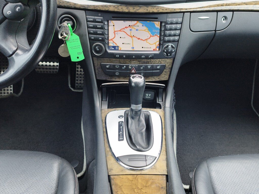 MERCEDES-BENZ E 350T Avantgarde, Benzin, Occasion / Gebraucht, Automatik - 7