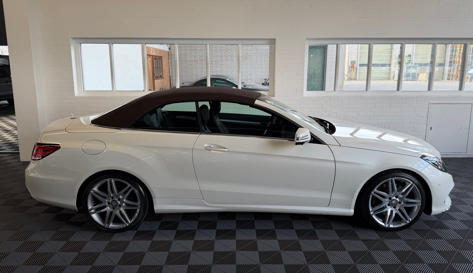 MERCEDES-BENZ E 400 7G-Tronic AMG LINE I 333 PS I, Benzin, Occasion / Gebraucht, Automatik - 2