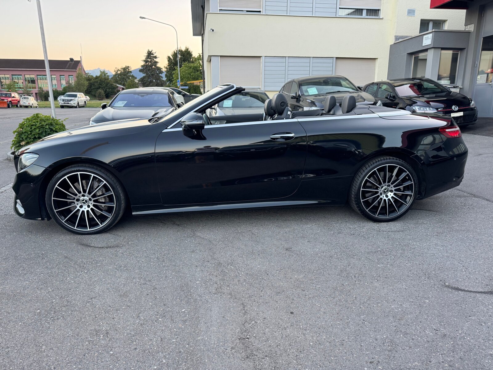 MERCEDES-BENZ E 400 AMG-LINE, Essence, Occasion / Utilisé, Automatique - 4