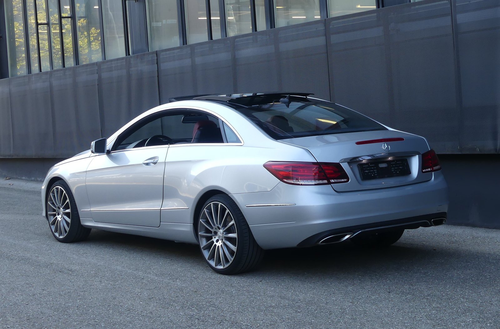 MERCEDES-BENZ E 400 4Matic 7G-Tronic, Benzin, Occasion / Gebraucht, Automatik - 6