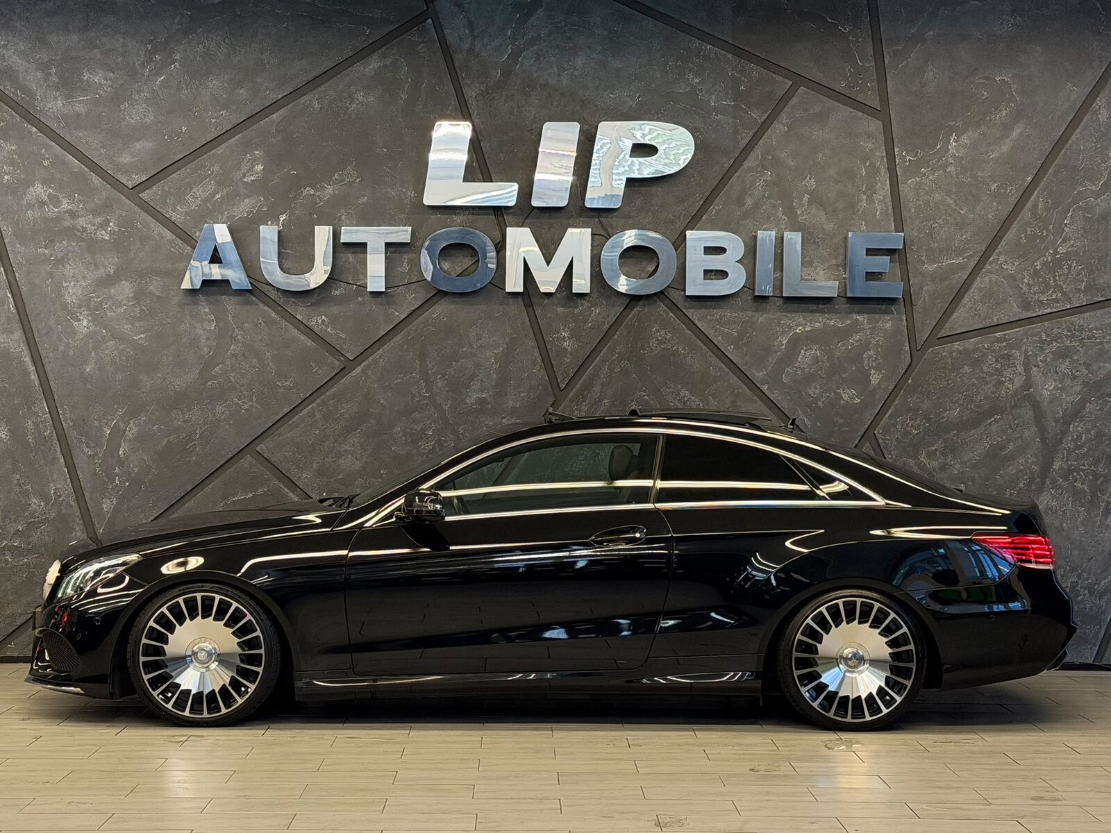 MERCEDES-BENZ E 400 7G-Tronic Amg-Line, Benzin, Occasion / Gebraucht, Automatik - 5