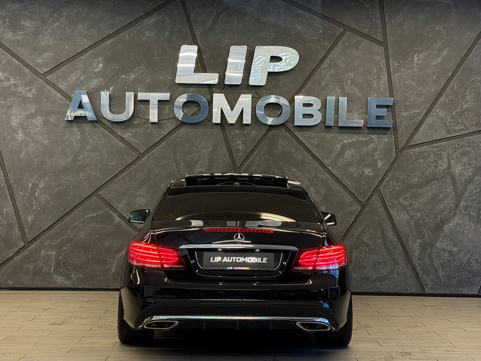 MERCEDES-BENZ E 400 7G-Tronic Amg-Line, Benzin, Occasion / Gebraucht, Automatik - 7