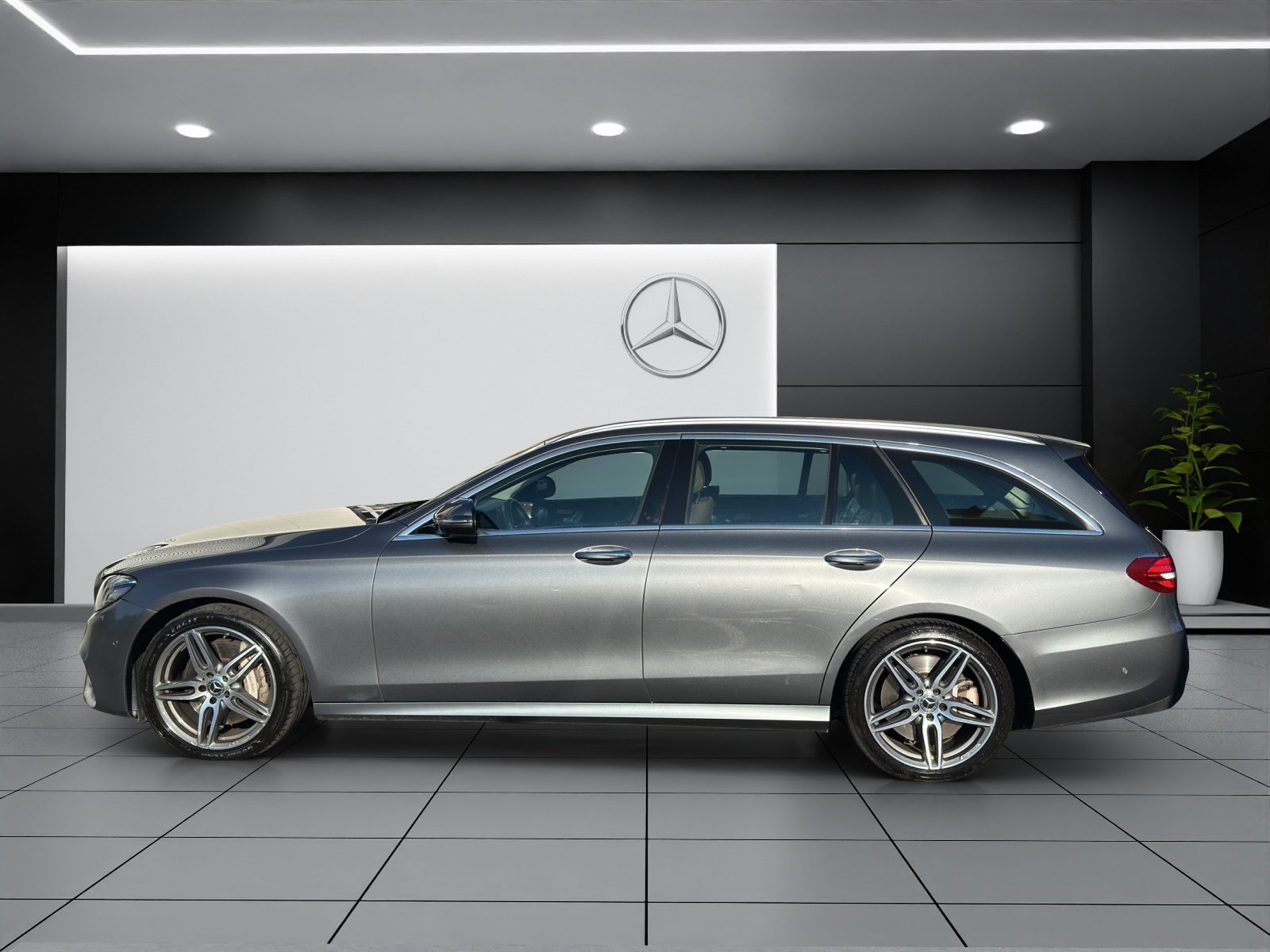 MERCEDES-BENZ E 400 AMG Line 4 Matic, Petrol, Second hand / Used, Automatic - 3