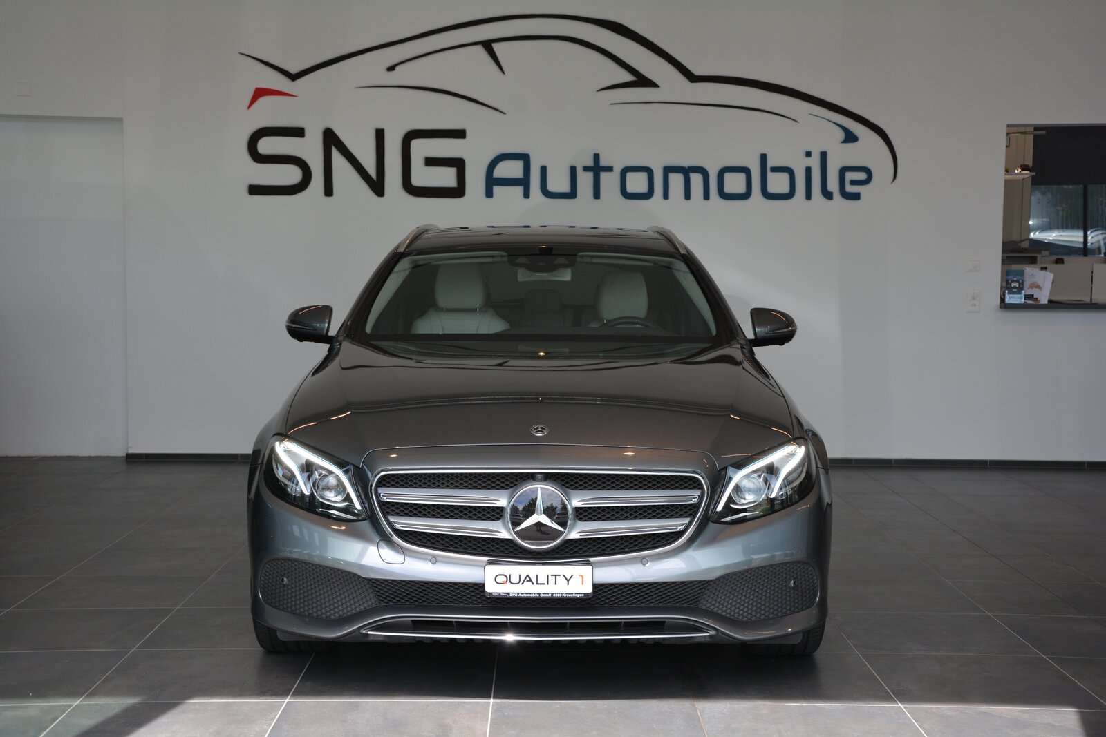 MERCEDES-BENZ E 400 Avantgarde 4 Matic 9G-Tronic