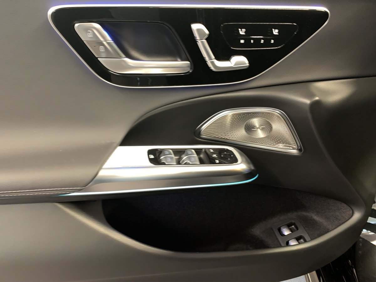 MERCEDES-BENZ E 400e 4Matic EQ Hybrid, Plug-in-Hybrid Benzin/Elektro, Neuwagen, Automatik - 6