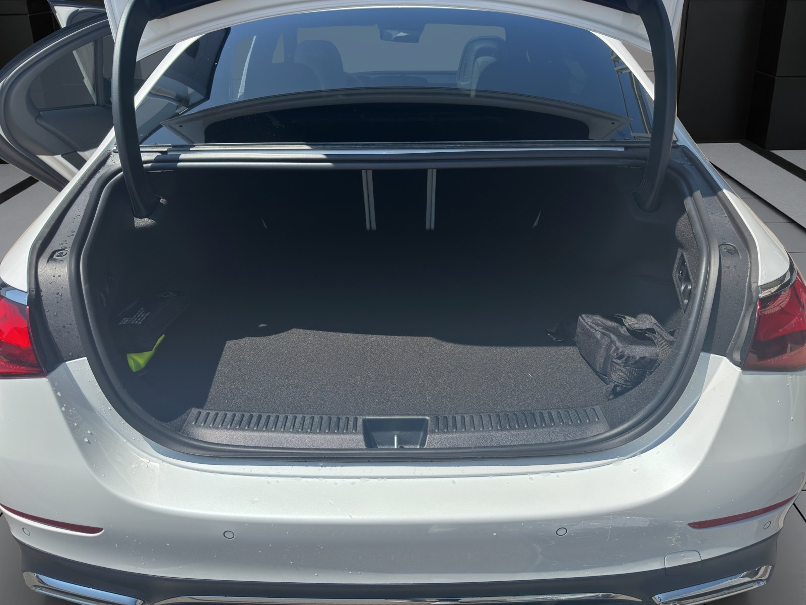 MERCEDES-BENZ E 400 e 4Matic EQ Hybrid 9G-Tronic, Hybride Rechargeable Essence/Électricité, Voiture nouvelle, Automatique - 6