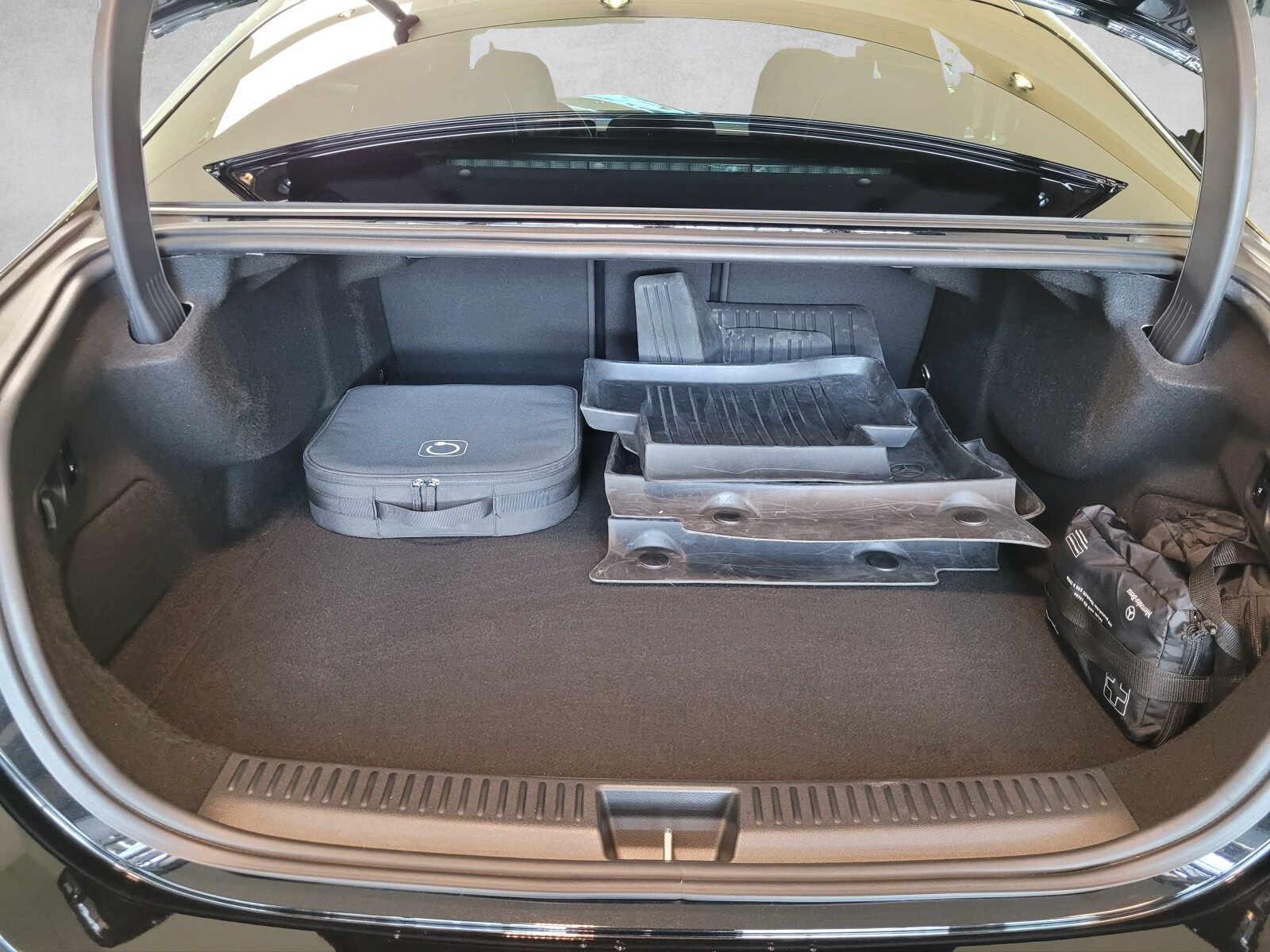 MERCEDES-BENZ E 400 e AMG Line 4matic, Hybride Rechargeable Essence/Électricité, Occasion / Utilisé, Automatique - 6
