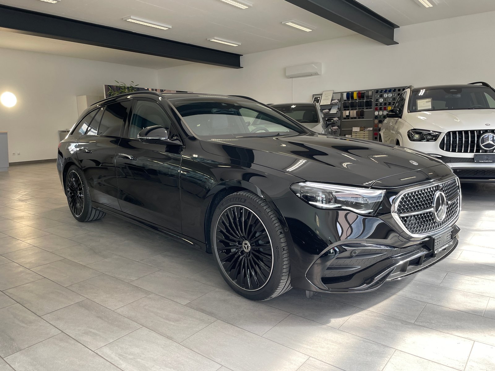 MERCEDES-BENZ E 450 d T 4Matic 9G-Tronic AMG Line, Mild-Hybrid Diesel/Elektro, Neuwagen, Automatik - 3
