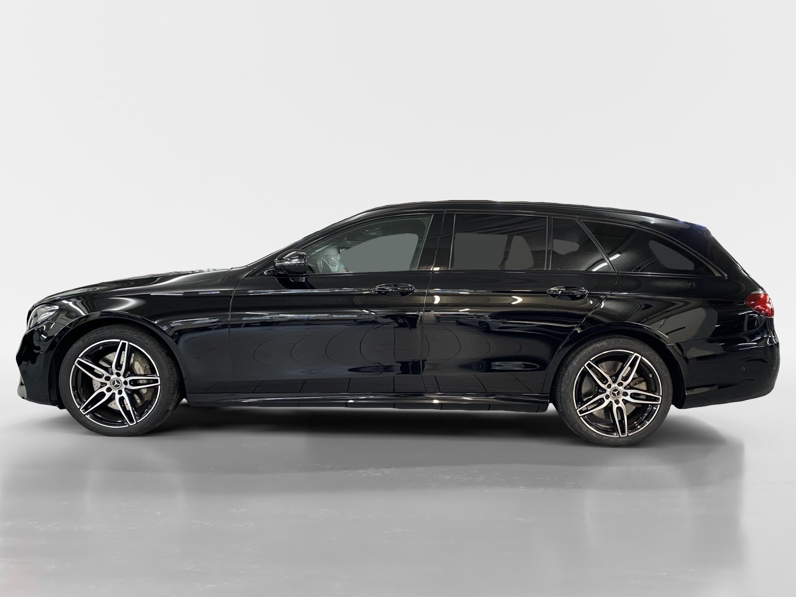 MERCEDES-BENZ E 450 AMG Line 4MATIC, Petrol, Second hand / Used, Automatic - 3