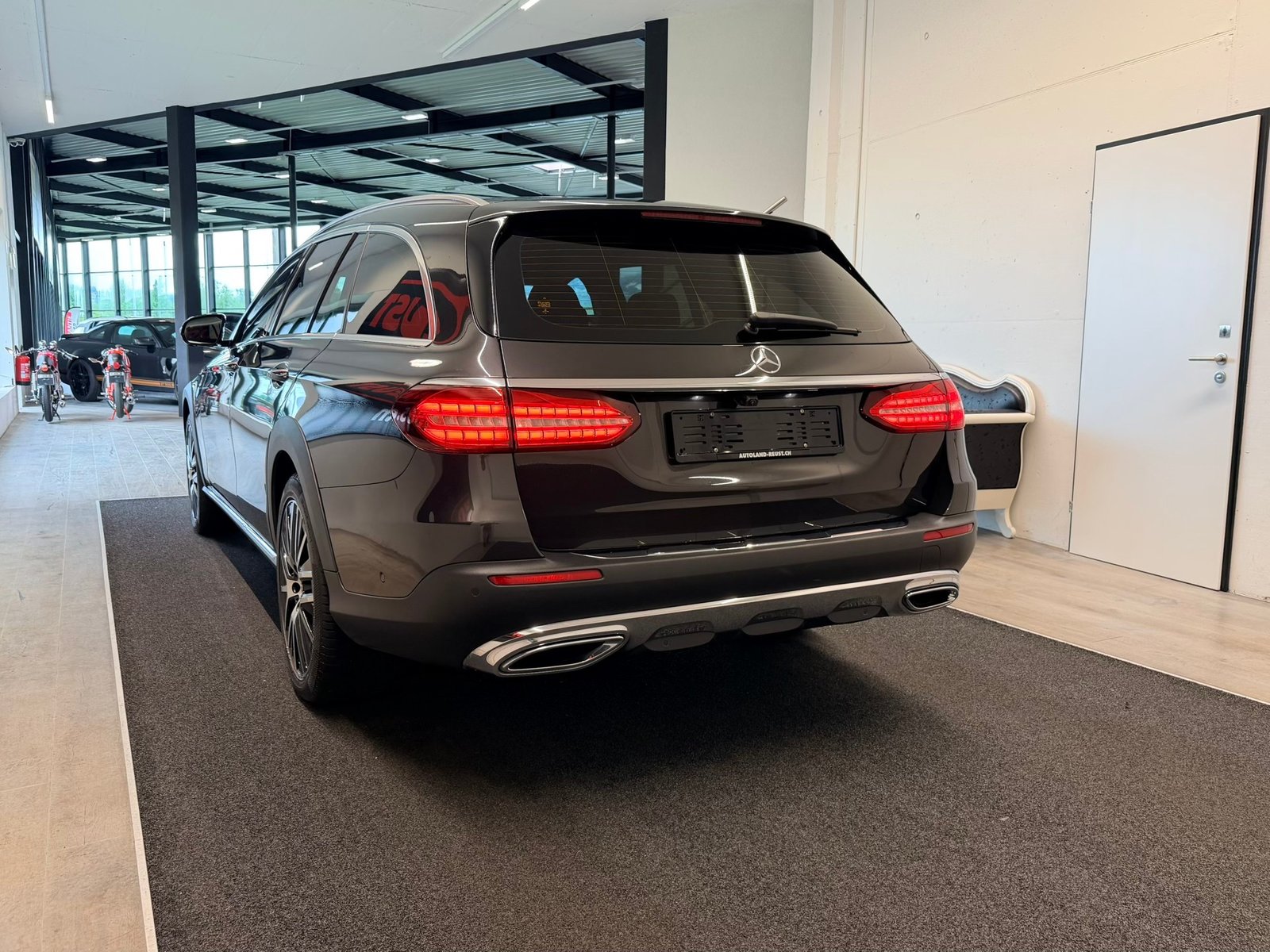 MERCEDES-BENZ E 450 All-Terrain 4Matic Exclusive 9G-Tronic, Mild-Hybrid Benzin/Elektro, Occasion / Gebraucht, Automatik - 7