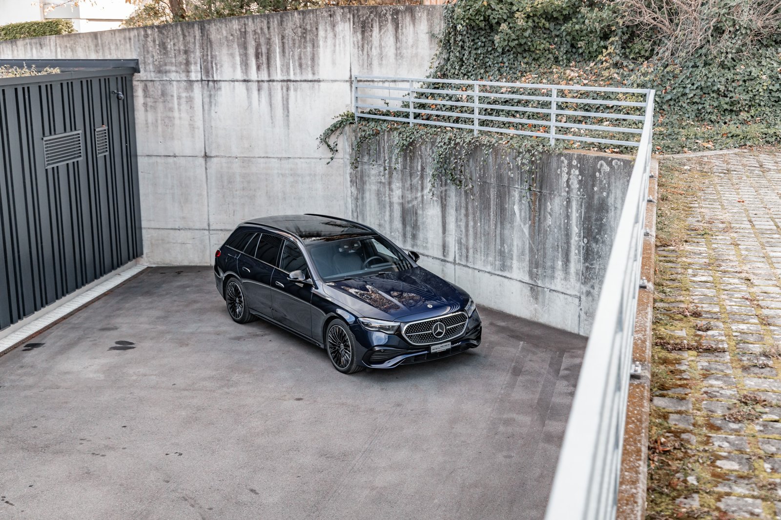 MERCEDES-BENZ E 450 T 9G-Tronic 4Matic, Mild-Hybrid Petrol/Electric, Second hand / Used, Automatic - 4