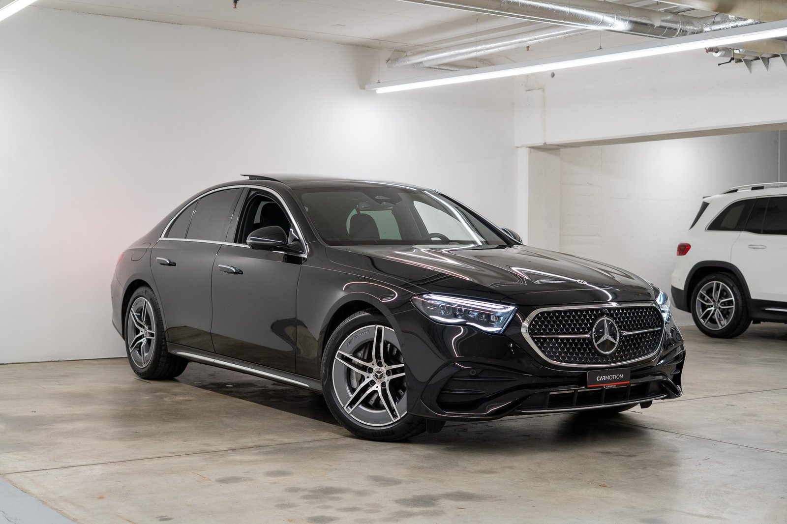 MERCEDES-BENZ E 450 AMG Line 4matic / Panorama-Schiebedach / 360° Kamera /, Petrol, Second hand / Used, Automatic - 3