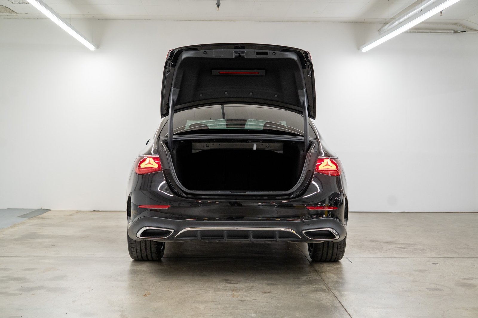 MERCEDES-BENZ E 450 AMG Line 4matic / Panorama-Schiebedach / 360° Kamera /, Petrol, Second hand / Used, Automatic - 6