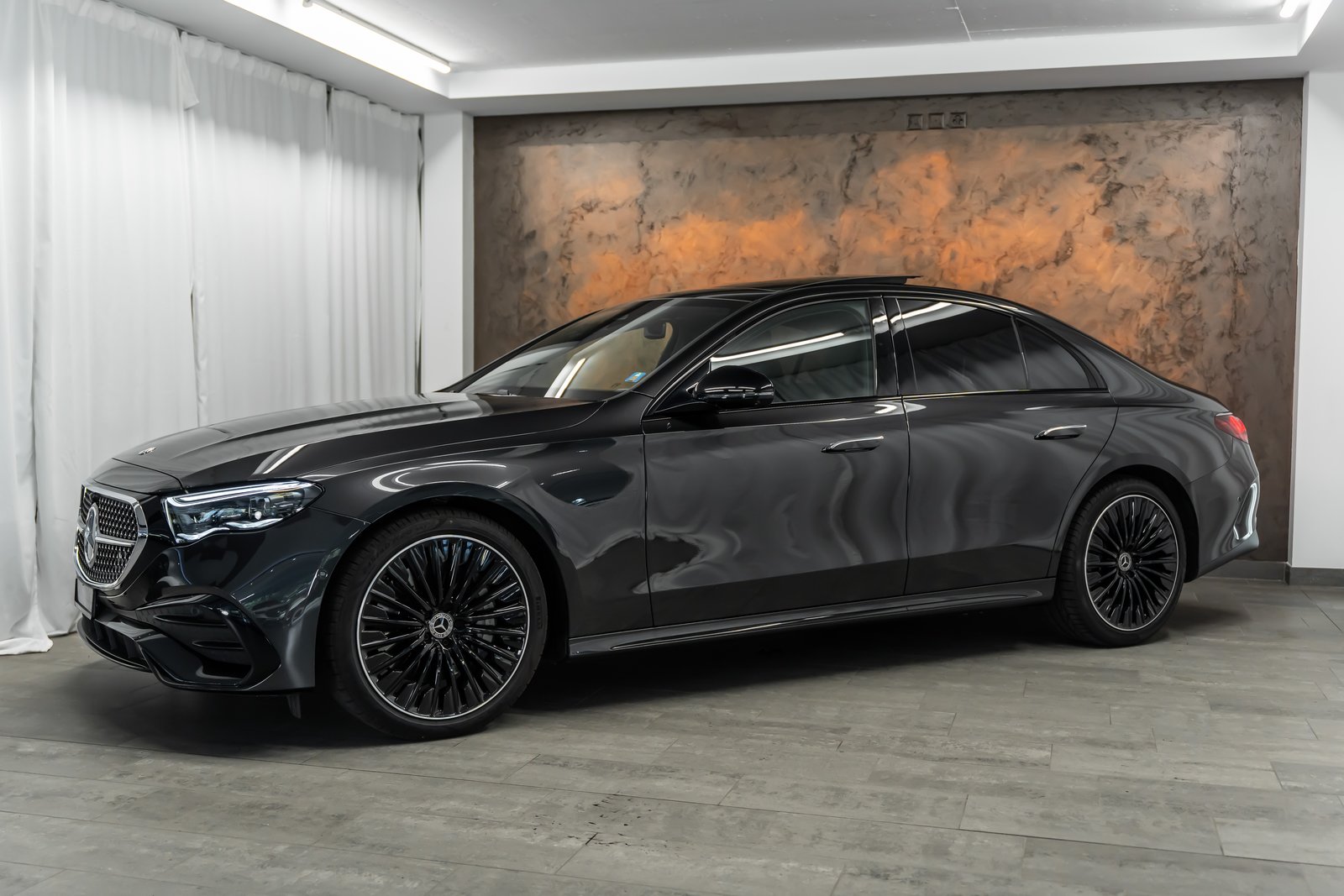 MERCEDES-BENZ E 450 d 4Matic 9G-Tronic AMG Line *Hyper-Scree, Diesel, Occasion / Utilisé, Automatique - 2