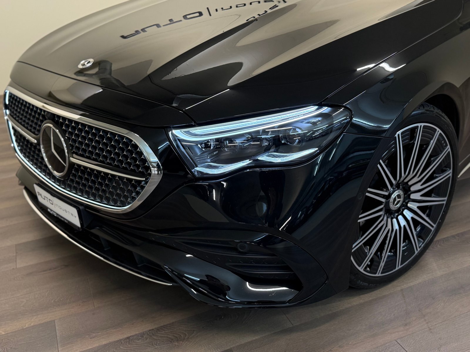 MERCEDES-BENZ E 450 d 4Matic 9G-Tronic AMG Line, Mild-Hybrid Diesel/Electric, Second hand / Used, Automatic - 3