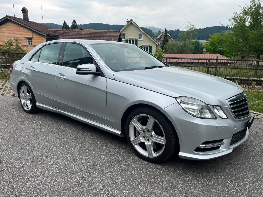 MERCEDES-BENZ E 500 V8 BlueEF Avantg. 4matic