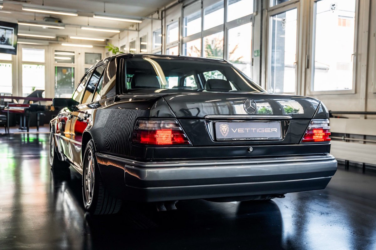 MERCEDES-BENZ E 500 Automatic, Petrol, Second hand / Used, Automatic - 2