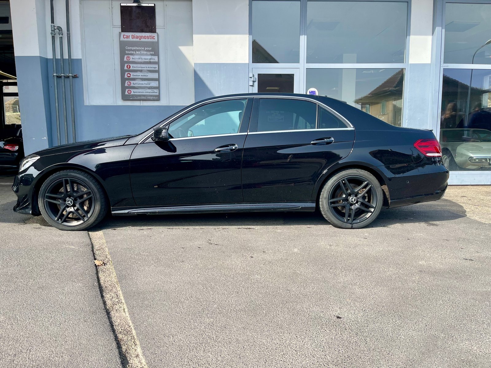 MERCEDES-BENZ E 500 Avantgarde 4Matic 7G-Tronic, Essence, Occasion / Utilisé, Automatique - 2