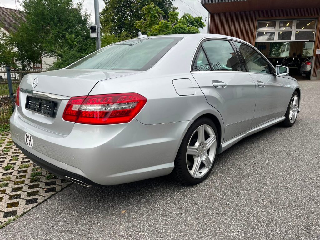 MERCEDES-BENZ E 500 V8 BlueEF Avantg. 4matic, Essence, Occasion / Utilisé, Automatique - 4