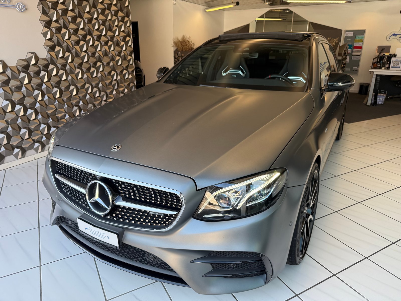 MERCEDES-BENZ E 53 AMG 4Matic 9G-Tronic Performance Sitze